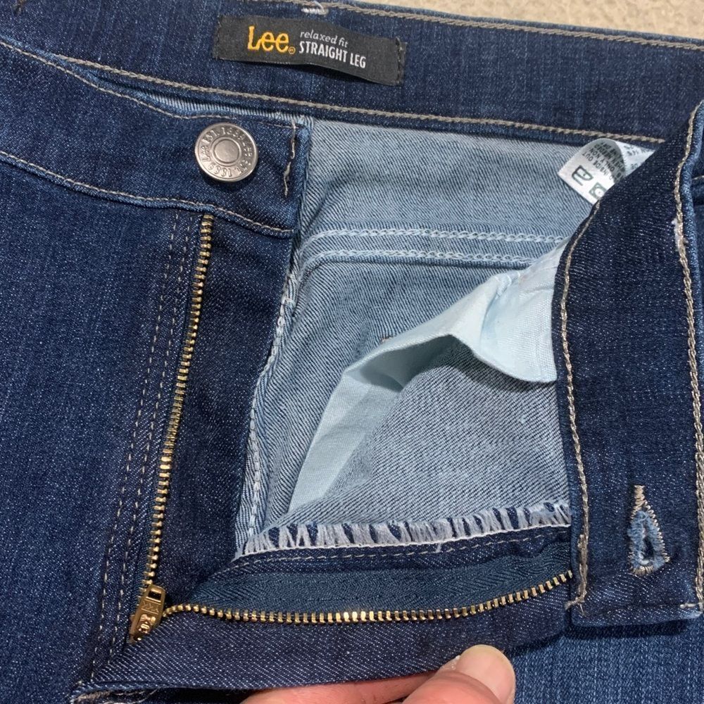 Lee Women's RELAXED FIT, straight leg, Dark Blue Jeans, size 12 short - Picture 6 of 12